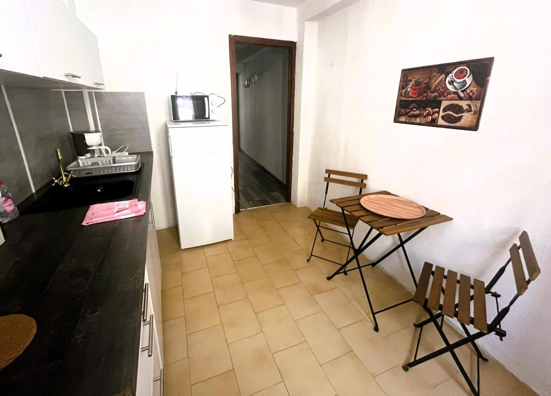 شقة Au Pied Des Remparts 10 Rue Saint Jean فيلفرانش دو كونفلينت المظهر الخارجي الصورة